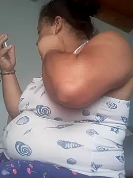 Monseratte21 online show from 12-13-24, 05:00