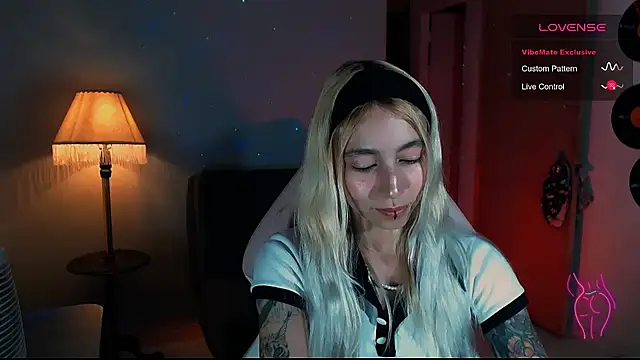 Saucy Jenn online show from 01-09-25, 03:26