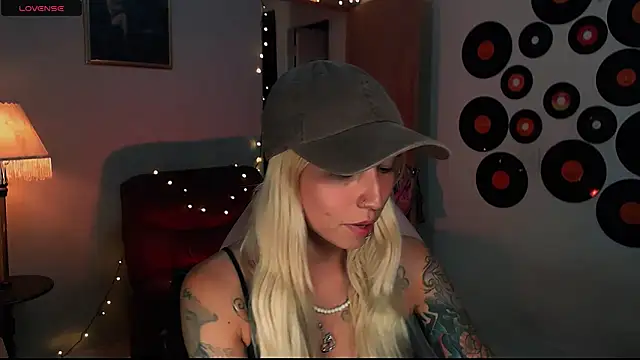 Saucy Jenn online show from 02-22-25, 03:01