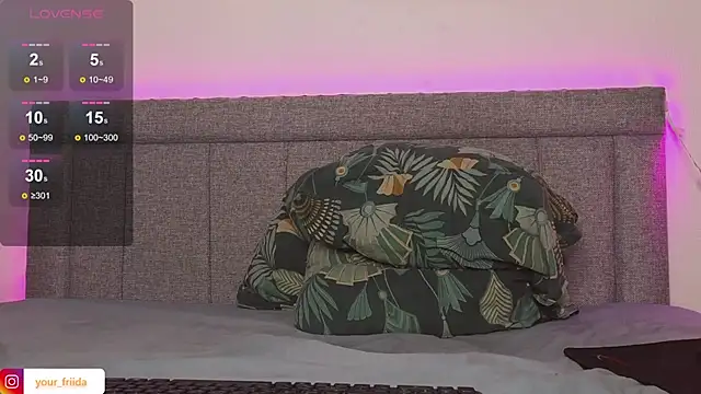 Snapshot of alwaysfrida chatting on 12-13-24, 10:34 alwaysfrida online show from 12-13-24, 10:34