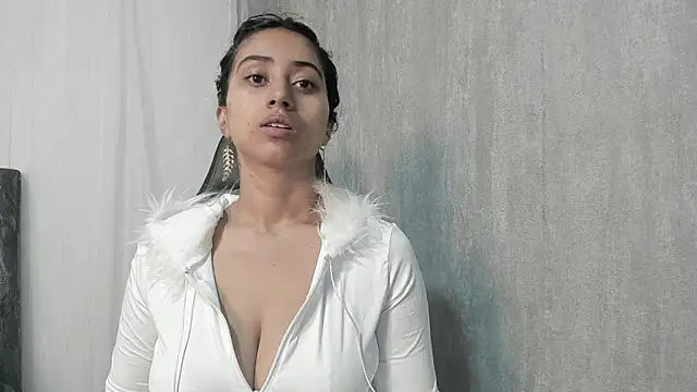 Valentinne z online show from 12-24-24, 03:16