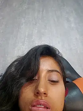 Valentinne z online show from 02-22-25, 06:28