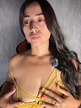 Valentinne z online show from 11-29-25, 03:53