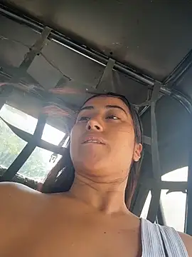 Valentinne z online show from 02-07-26, 03:38