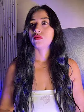 Valentinne z online show from 04-03-26, 06:55