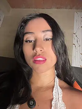 Snapshot of Valentinne_z chatting on 05-12-26, 11:57 Valentinne z online show from 05-12-26, 11:57