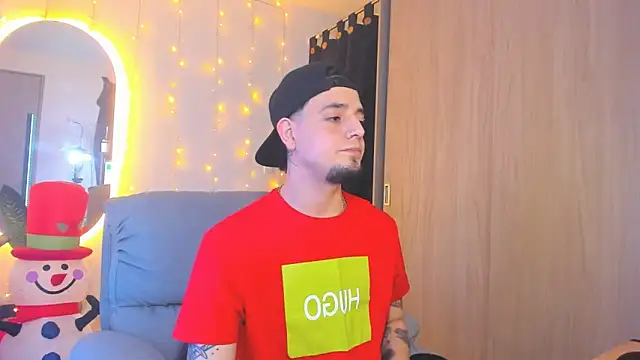 Snapshot of alejandro_calderon1 chatting on 12-19-24, 04:23 alejandro calderon1 online show from 12-19-24, 04:23