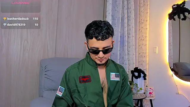 Snapshot of alejandro_calderon1 chatting on 10-31-25, 09:38 alejandro calderon1 online show from 10-31-25, 09:38