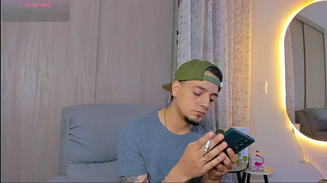 Snapshot of alejandro_calderon1 chatting on 11-07-25, 06:02 alejandro calderon1 online show from 11-07-25, 06:02