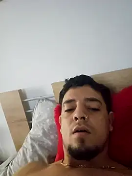 Snapshot of alejandro_calderon1 chatting on 11-16-25, 04:34 alejandro calderon1 online show from 11-16-25, 04:34