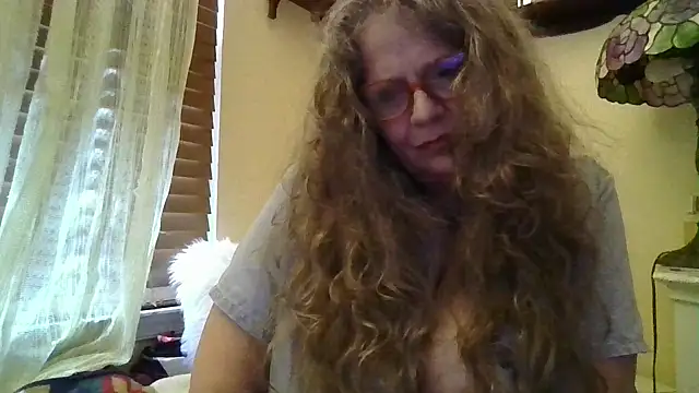 DestineeLoverGirl online show from 03-27-26, 02:06