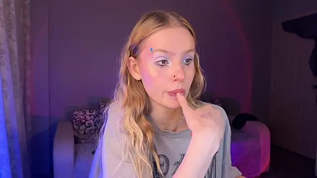 Chanel Gill online show from 09-10-25, 03:56