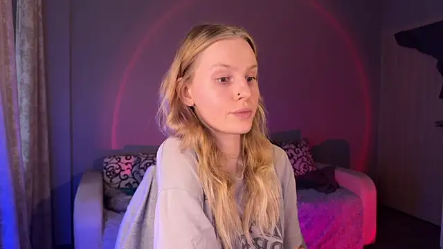 Chanel Gill online show from 09-11-25, 03:45