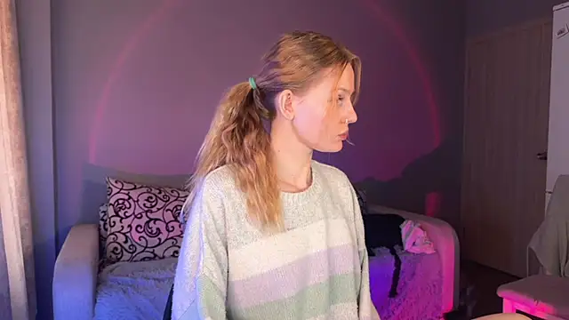 Chanel Gill online show from 09-29-25, 06:51