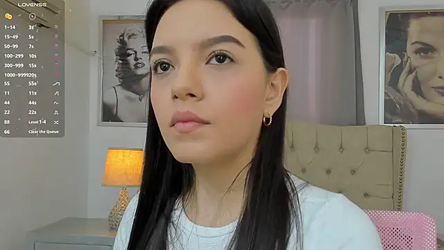 Snapshot of Beautyari_ chatting on 01-18-25, 12:04 Beautyari  online show from 01-18-25, 12:04