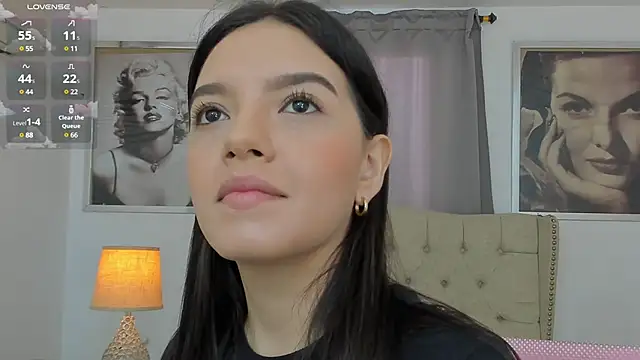 Snapshot of Beautyari_ chatting on 03-22-25, 12:04 Beautyari  online show from 03-22-25, 12:04