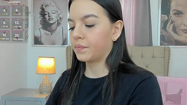 Snapshot of Beautyari_ chatting on 10-03-25, 12:13 Beautyari  online show from 10-03-25, 12:13