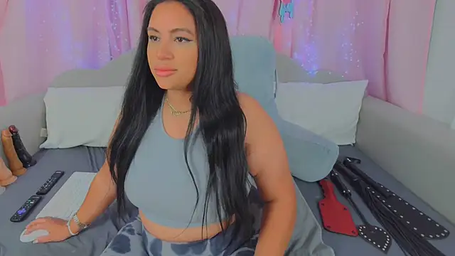 MeghanXO online show from 10-26-25, 04:40