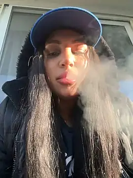 MeghanXO online show from 10-27-25, 01:04