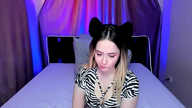 AriaSugar online show from 02-13-25, 07:13