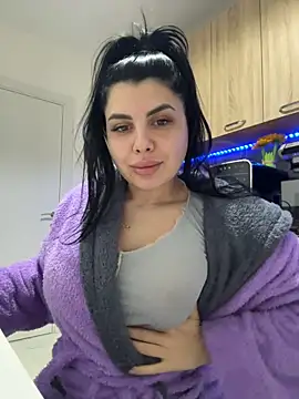 Snapshot of Scarlett-Dream chatting on 03-16-26, 04:07 Scarlett-Dream online show from 03-16-26, 04:07