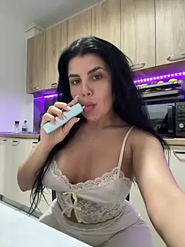 Scarlett-Dream online show from 04-15-26, 05:03