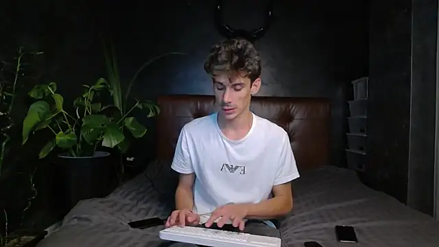 DanielCrush1 online show from 09-28-25, 09:20