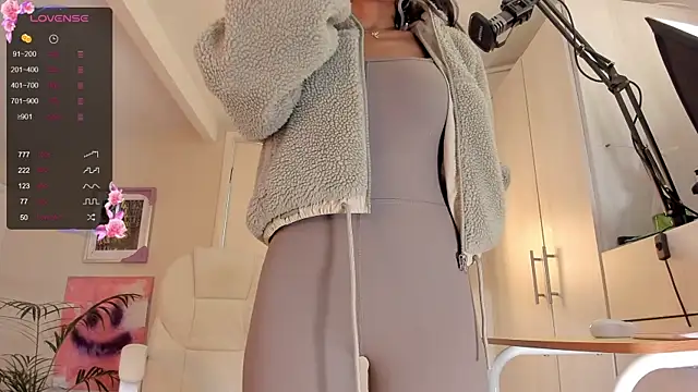 Snapshot of catalinasaiz chatting on 01-07-25, 02:19 catalinasaiz online show from 01-07-25, 02:19