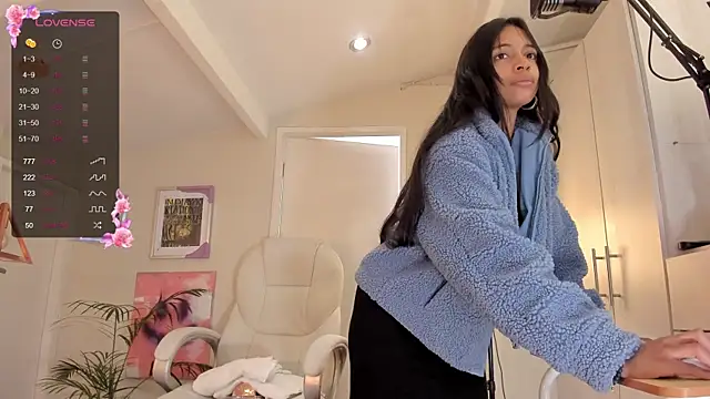 Snapshot of catalinasaiz chatting on 01-14-25, 02:43 catalinasaiz online show from 01-14-25, 02:43