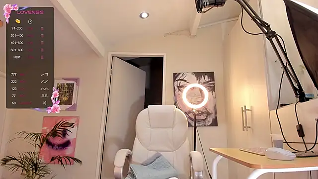 Snapshot of catalinasaiz chatting on 02-10-25, 04:19 catalinasaiz online show from 02-10-25, 04:19