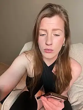 Snapshot of FoxyFrenchy chatting on 01-27-25, 07:24 FoxyFrenchy online show from 01-27-25, 07:24