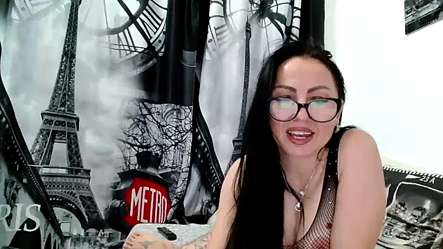 Snapshot of Anne30 chatting on 05-27-26, 07:44 Anne30 online show from 05-27-26, 07:44