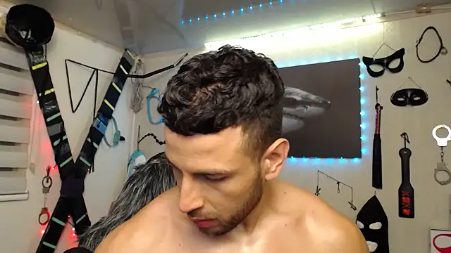 Snapshot of bayronfit chatting on 03-16-25, 03:36 bayronfit online show from 03-16-25, 03:36