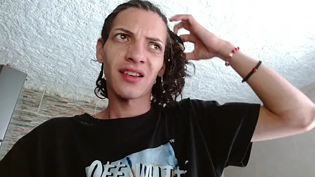 Snapshot of omar_alurba chatting on 02-06-26, 09:18 omar alurba online show from 02-06-26, 09:18