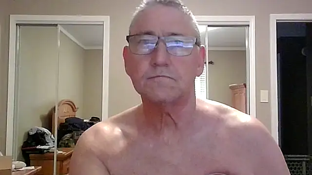 Snapshot of takeitall101 chatting on 11-01-25, 04:20 takeitall101 online show from 11-01-25, 04:20