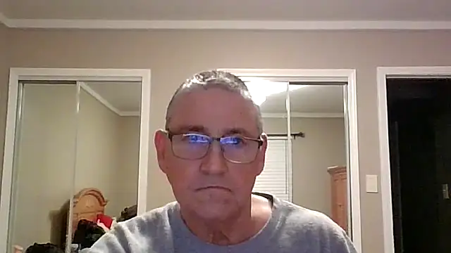 Snapshot of takeitall101 chatting on 02-14-26, 01:24 takeitall101 online show from 02-14-26, 01:24