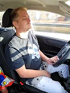 Trucker Hunter online show from 01-19-25, 12:06