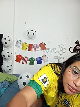 Snapshot of marypaula chatting on 06-11-26, 05:55 marypaula online show from 06-11-26, 05:55