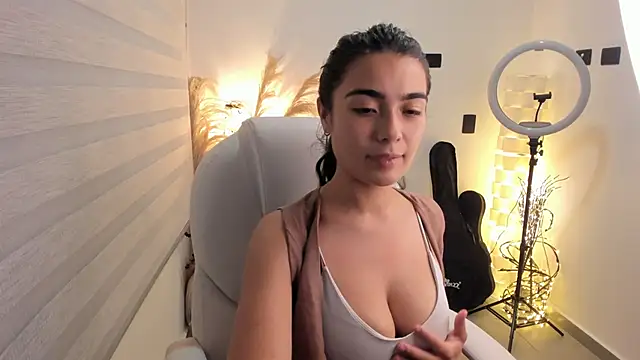 Snapshot of Alexandra_ra chatting on 02-05-26, 03:22 Alexandra ra online show from 02-05-26, 03:22