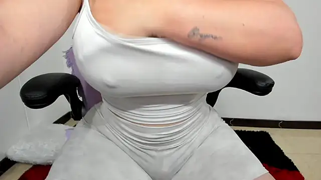 Emiily 88 online show from 01-02-25, 11:09