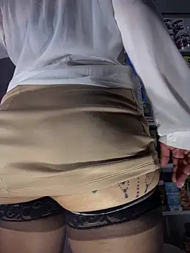 sammyqueenx21 online show from 02-18-25, 10:58