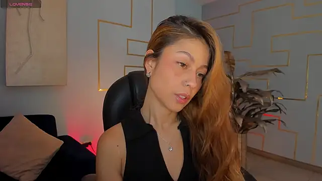 Snapshot of ErikaBenz_ chatting on 02-01-25, 12:16 ErikaBenz online show from 02-01-25, 12:16