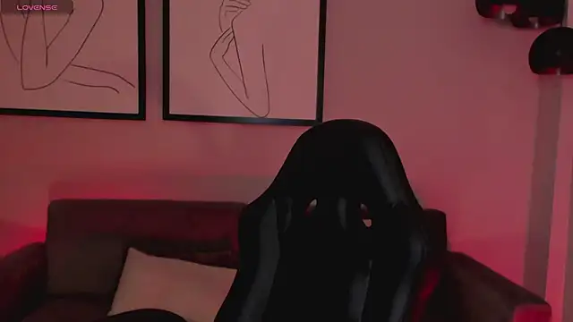 Snapshot of ErikaBenz_ chatting on 02-19-25, 12:22 ErikaBenz online show from 02-19-25, 12:22