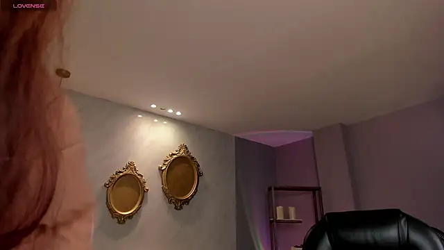 Snapshot of ErikaBenz_ chatting on 10-12-25, 12:15 ErikaBenz online show from 10-12-25, 12:15