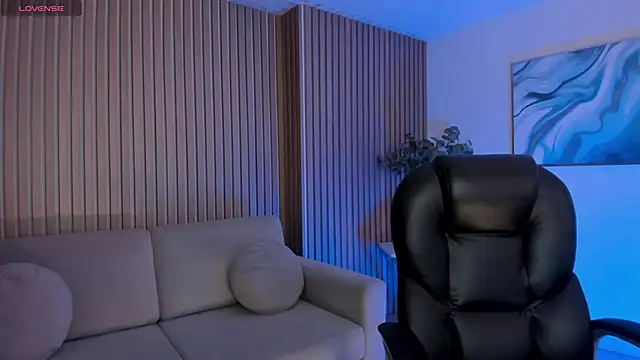 Snapshot of ErikaBenz_ chatting on 12-04-25, 04:22 ErikaBenz online show from 12-04-25, 04:22