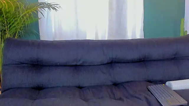 Snapshot of Aron_ford chatting on 10-31-25, 03:57 Aron ford online show from 10-31-25, 03:57