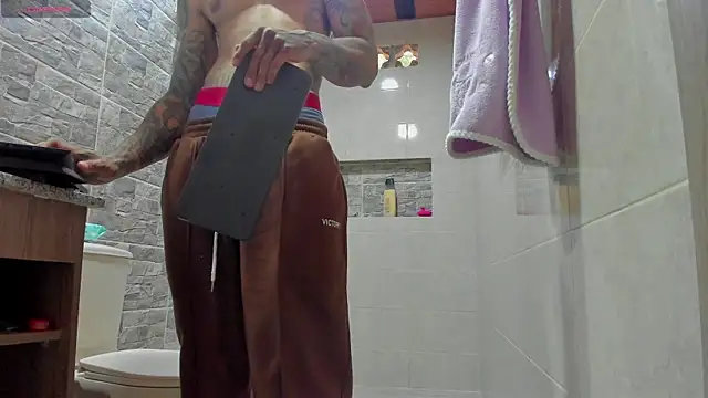 Snapshot of Aron_ford chatting on 12-03-25, 07:12 Aron ford online show from 12-03-25, 07:12