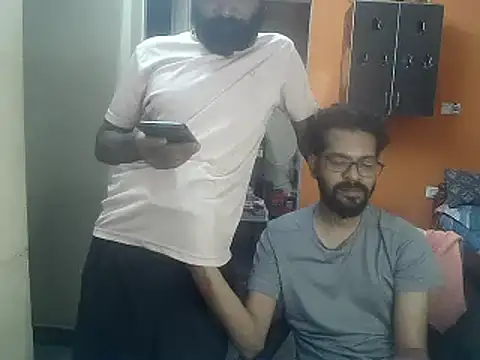 Snapshot of Indiaguy4u chatting on 02-01-25, 05:47 Indiaguy4u online show from 02-01-25, 05:47