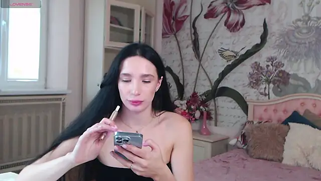 AliciaBow online show from 09-08-25, 02:27