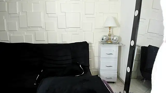 Snapshot of dollpamela chatting on 12-29-24, 11:18 dollpamela online show from 12-29-24, 11:18